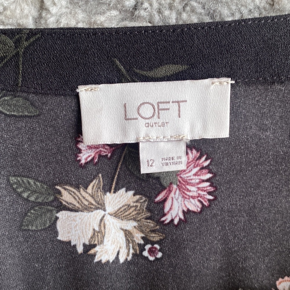 Loft Dress - Picture 6 of 7